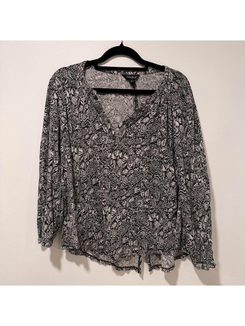 Lucky Brand Boho Black White Floral Blouse L Cotton Linen Peasant Smocked Cuff